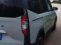 Usata Ford Tourneo Courier Active 125 CV (91 kW) 2024 Grigio Monovolume