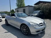Usata Mercedes SLK200 163 CV (119 kW) 2007 Grigio Cabrio