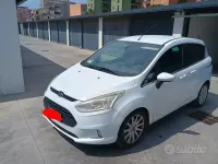 Usata Ford B-MAX 100 CV (73 kW) 2014 Bianco Monovolume