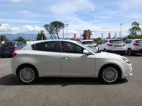 Usata Alfa Romeo Giulietta Distinctive 105 CV (77 kW) 2014 Bianco Utilitaria