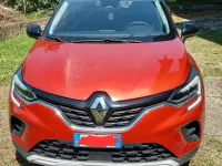 Usata Renault Captur Zen 91 CV (66 kW) 2022 Rosso SUV
