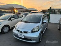 Usata Toyota Aygo 67 CV (49 kW) 2007 Grigio Utilitaria