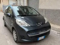 Usata Peugeot 107 68 CV (50 kW) 2010 Nero Utilitaria