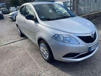Usata Lancia Ypsilon Gold 69 CV (50 kW) 2017 Grigio Utilitaria