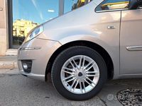 Usata Lancia Musa Gold 77 CV (56 kW) 2012 Giallo Monovolume