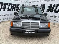 Usata Mercedes E200 136 CV (100 kW) 1993 Nero Berlina