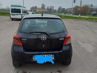 Usata Toyota Yaris 65 CV (47 kW) 2008 Nero Utilitaria