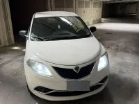 Usata Lancia Ypsilon 69 CV (50 kW) 2018 Bianco Utilitaria