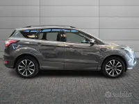 Usata Ford Kuga ST-Line 120 CV (88 kW) 2019 Grigio SUV