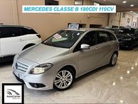 Usata Mercedes B180 109 CV (80 kW) 2014 Gray Monovolume