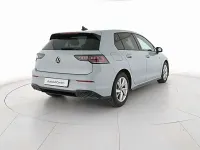 Usata VW Golf VIII R-line 150 CV (110 kW) 2024 Grigio Berlina