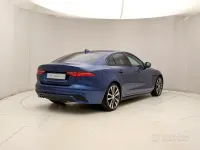 Usata Jaguar XE R-Dynamic 204 CV (150 kW) 2023 Blu Berlina