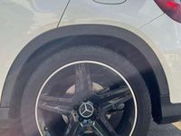 Usata Mercedes GLA200 Premium 136 CV (100 kW) 2017 Bianco SUV