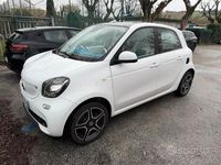 Usata Smart ForFour Proxy 71 CV (52 kW) 2015 Bianco Utilitaria