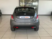 Usata Lancia Ypsilon S 70 CV (51 kW) 2024 Grigio Utilitaria