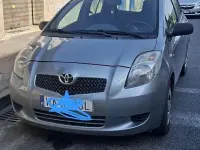 Usata Toyota Yaris 90 CV (66 kW) 2008 Grigio Utilitaria