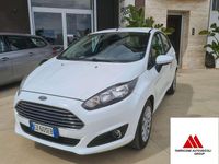 Usata Ford Fiesta 60 CV (44 kW) 2015 Bianco Berlina