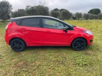 Usata Ford Fiesta Titanium 100 CV (73 kW) 2017 Rosso Utilitaria
