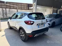 Usata Renault Captur 110 CV (80 kW) 2018 Bianco SUV