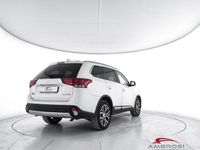 Usata Mitsubishi Outlander Instyle 149 CV (109 kW) 2019 Bianco SUV