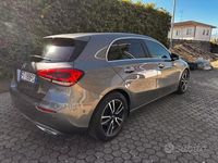 Usata Mercedes A180 116 CV (85 kW) 2018 Grigio Berlina