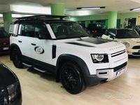 Usata Land Rover Defender SE 300 CV (220 kW) 2023 Bianco SUV