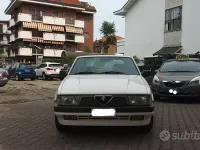 Usata Alfa Romeo 75 148 CV (108 kW) 1987 Bianco Berlina