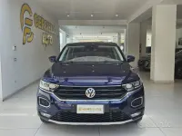 Usata VW T-Roc Style 150 CV (110 kW) 2018 Blu metallizzato SUV