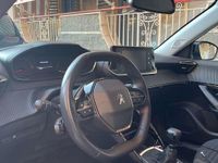 Usata Peugeot 2008 102 CV (75 kW) 2022 Grigio SUV