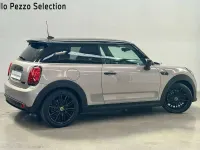 Usata Mini Cooper SE 75 kW (102 CV) 2021 Roof top grey metallizzato Utilitaria