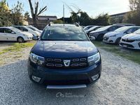Usata Dacia Sandero Acces 75 CV (55 kW) 2019 Blu/azzurro Utilitaria