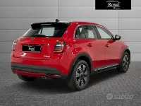 Usata Fiat 600 136 CV (100 kW) 2025 Rosso SUV