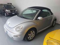 Usata VW New Beetle 102 CV (75 kW) 2003 Grigio Utilitaria