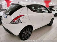 Usata Lancia Ypsilon Gold 69 CV (50 kW) 2022 Bianco Utilitaria