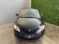 Usata Lancia Ypsilon Silver 69 CV (50 kW) 2021 Nero Utilitaria