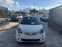 Usata Smart ForFour Passion 71 CV (52 kW) 2015 Bianco Utilitaria
