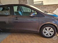 Usata Toyota Yaris 72 CV (52 kW) 2020 Grigio Berlina