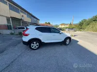 Usata Volvo XC40 Momentum 150 CV (110 kW) 2018 Bianco SUV
