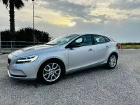 Usata Volvo V40 Business Edition 120 CV (88 kW) 2019 Argento Berlina