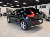 Usata Volvo XC40 Momentum 190 CV (139 kW) 2020 Nero SUV
