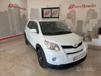 Usata Toyota Urban Cruiser Luxury 90 CV (66 kW) 2011 Bianco Utilitaria