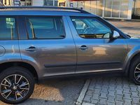 Usata Skoda Yeti Outdoor Design Edition 110 CV (80 kW) 2017 Grigio SUV