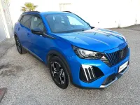 Usata Peugeot 2008 Allure 101 CV (74 kW) 2024 Bluazzurro SUV