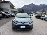 Usata Toyota Aygo X Active 72 CV (52 kW) 2025 Grigio SUV