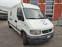 Usata Opel Movano 114 CV (83 kW) 2001 Bianco pastello Berlina
