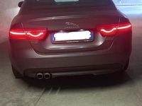 Usata Jaguar XE 180 CV (132 kW) 2019 Grigio Berlina