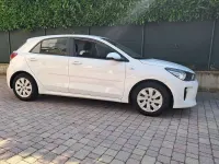 Usata Kia Rio 82 CV (60 kW) 2017 Bianco Berlina