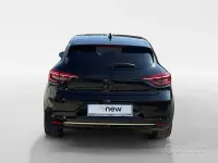 Usata Renault Clio V Engineered 145 CV (106 kW) 2023 Nero Berlina
