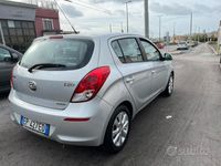 usata Hyundai i20 1.1 CRDI 5 PORTE ANNO2013 12 MESI GARA