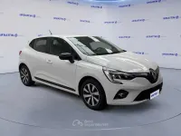 Gebraucht Renault Clio V Equilibre 91 PS (66 kW) 2023 Weiß Limousine